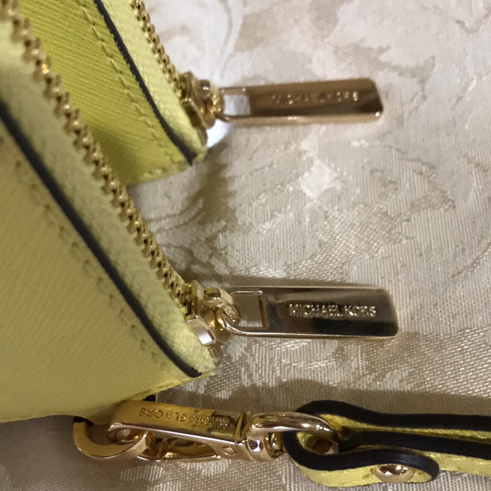 Michael Kors Wallet/Wristlet - Picture 9 of 10